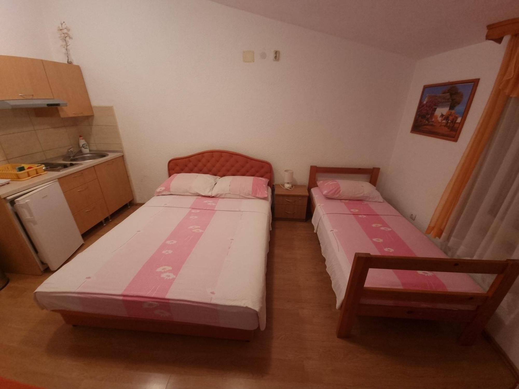 Apartments Cipetic คาชเตลา ภายนอก รูปภาพ