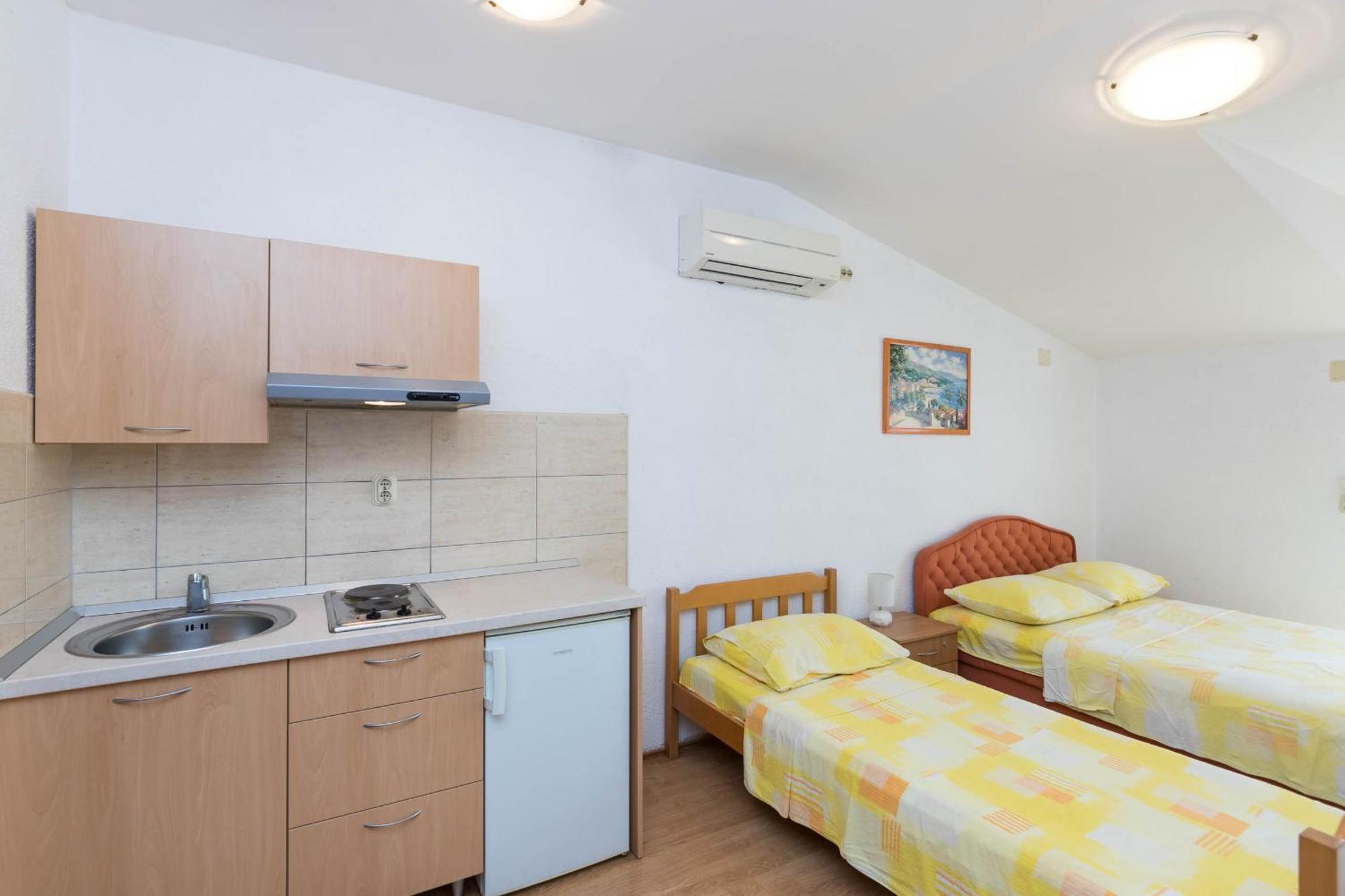 Apartments Cipetic คาชเตลา ภายนอก รูปภาพ