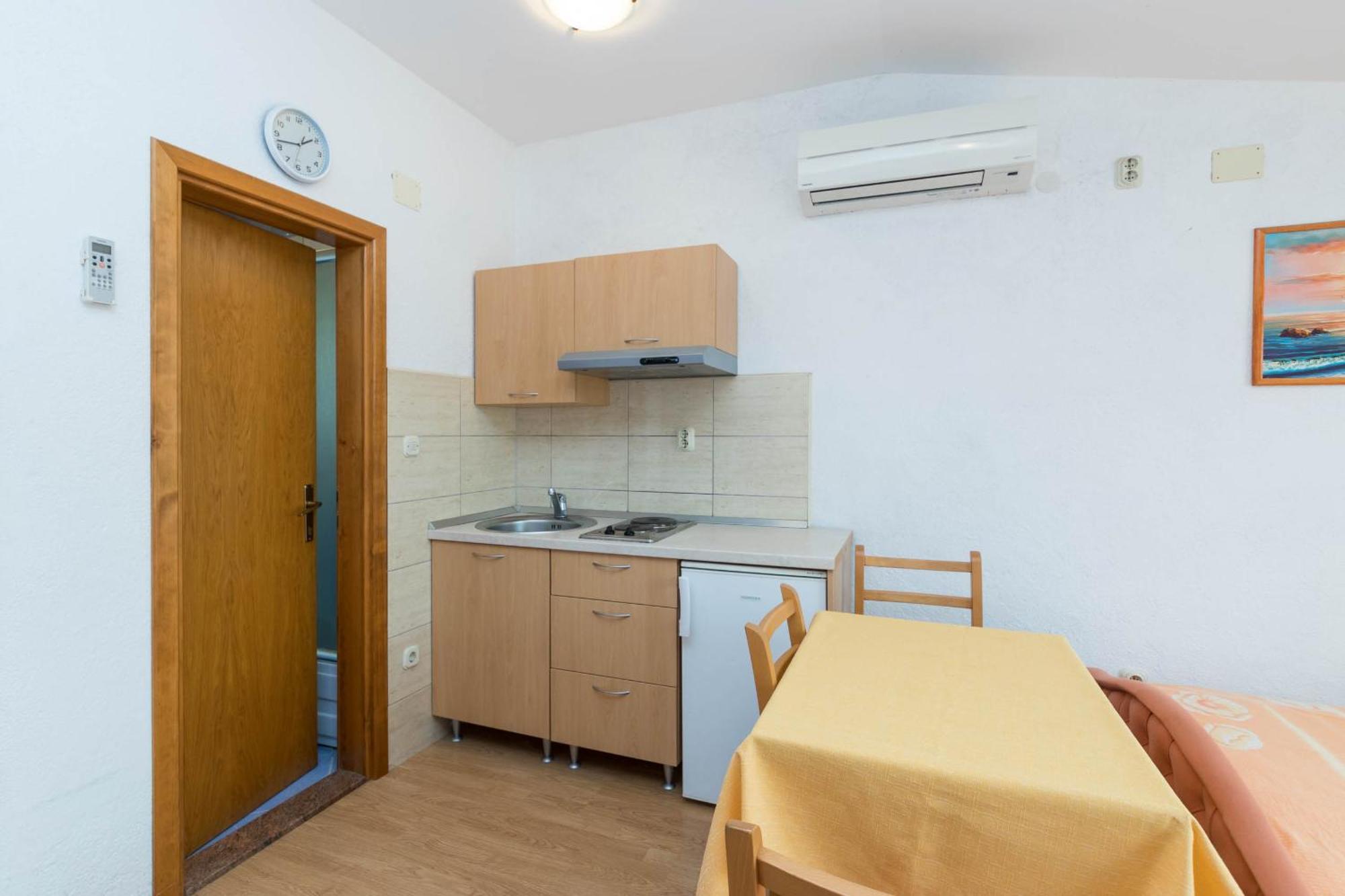 Apartments Cipetic คาชเตลา ภายนอก รูปภาพ
