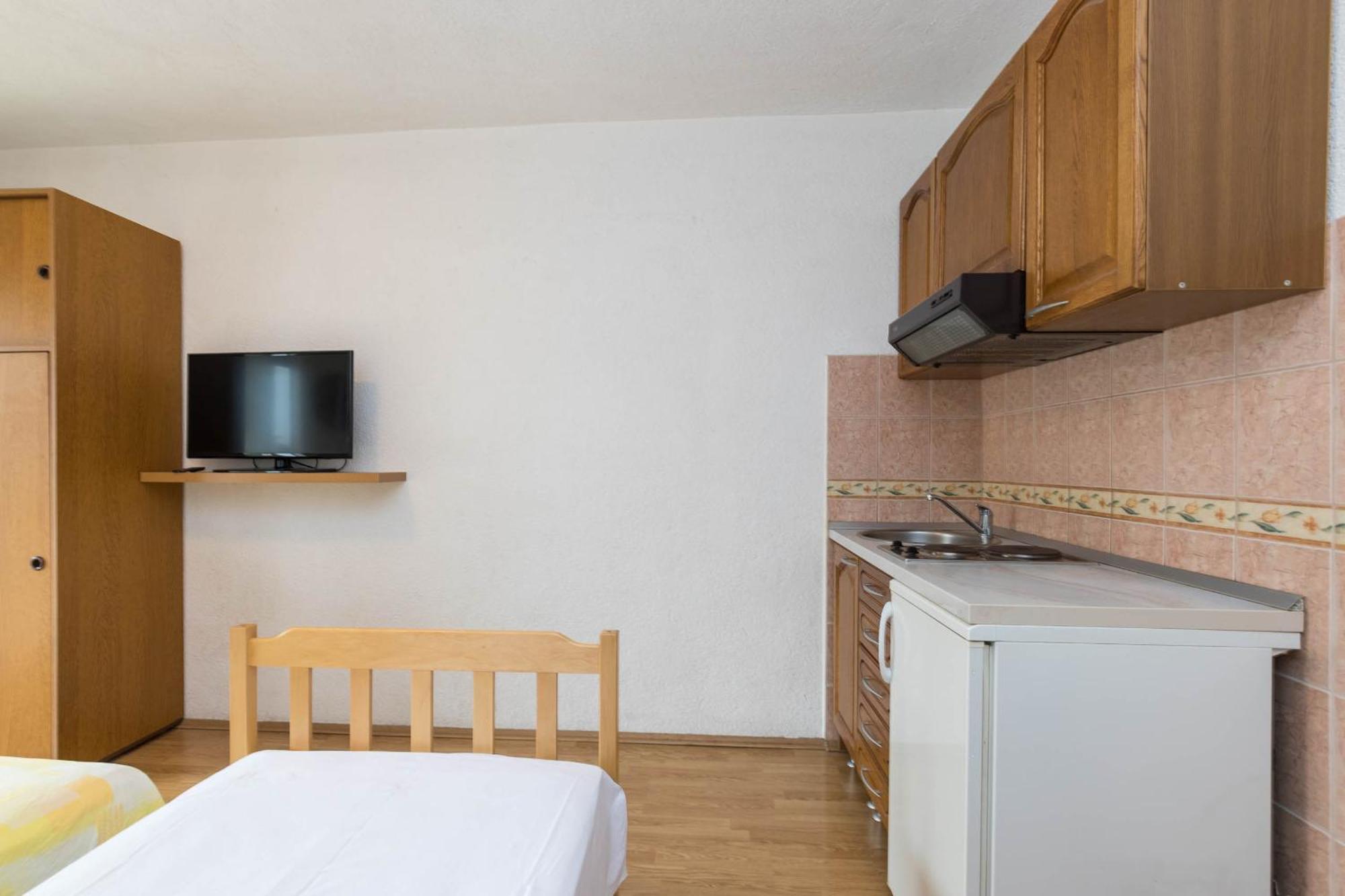 Apartments Cipetic คาชเตลา ภายนอก รูปภาพ